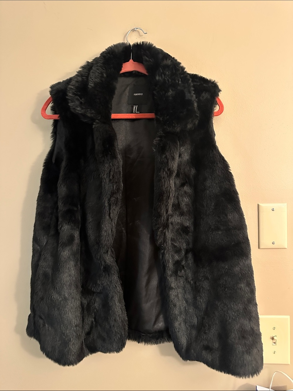 Forever 21 Black Faux Fur Teddy Vest
